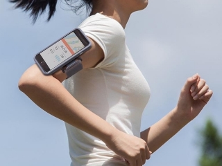 Moshi Running Kit iPhone SE 2022 Sport Armband mit Case - schwarz