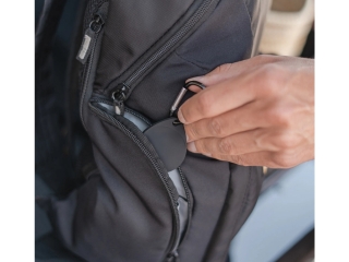 Apple Airtag Liquid Silikon Bag Case mit Anhänger schwarz